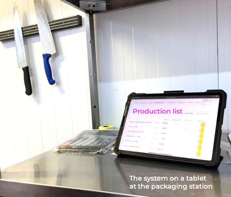Local Kitchen production system on a tablet at the packaging station